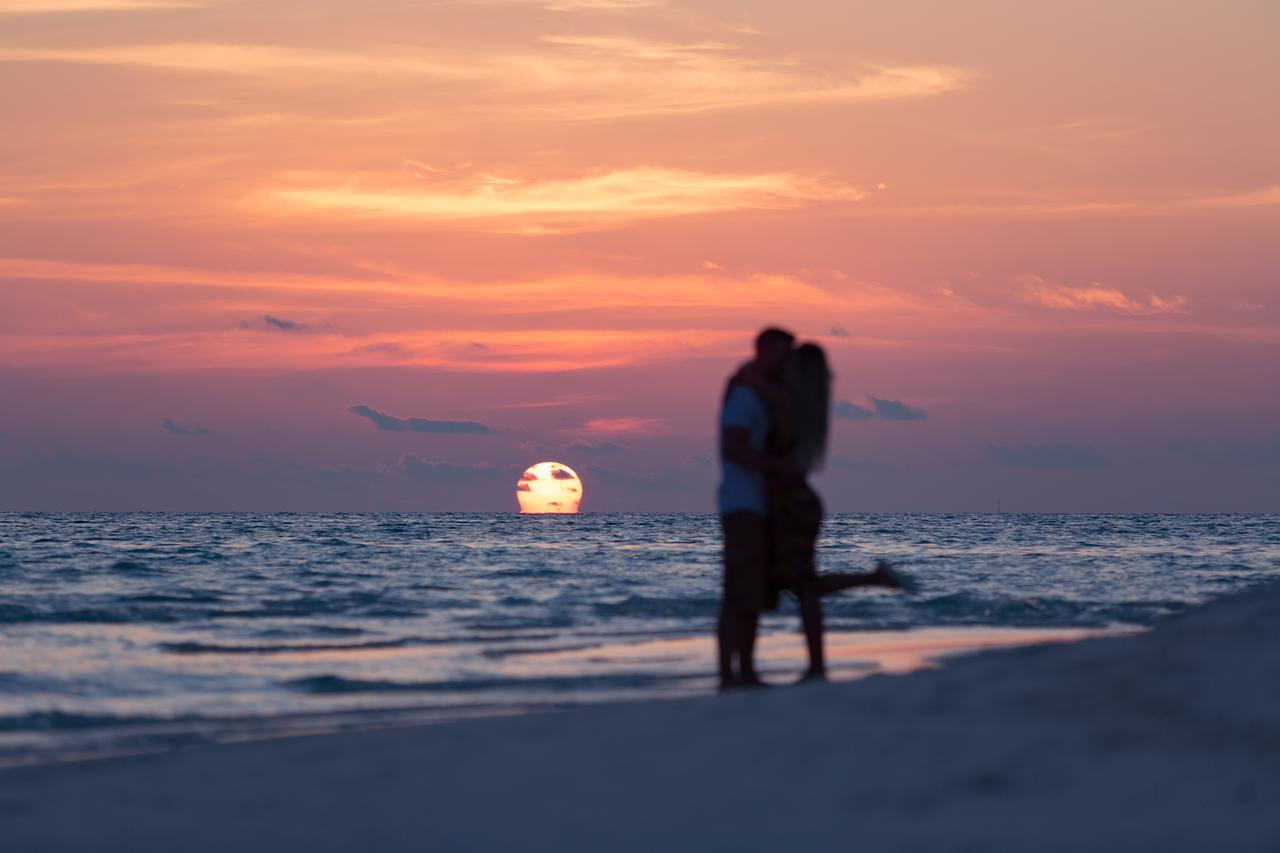 Innahura Maldives Resort Kurendhoo Dış mekan fotoğraf